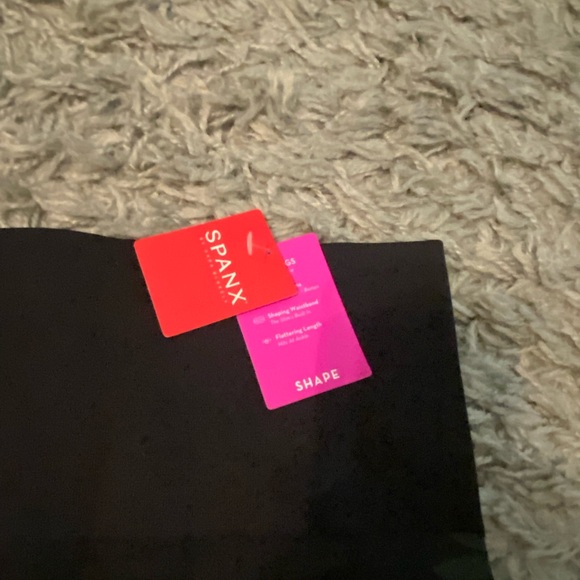 SPANX Black and Gray Leggings - Picture 4 of 5